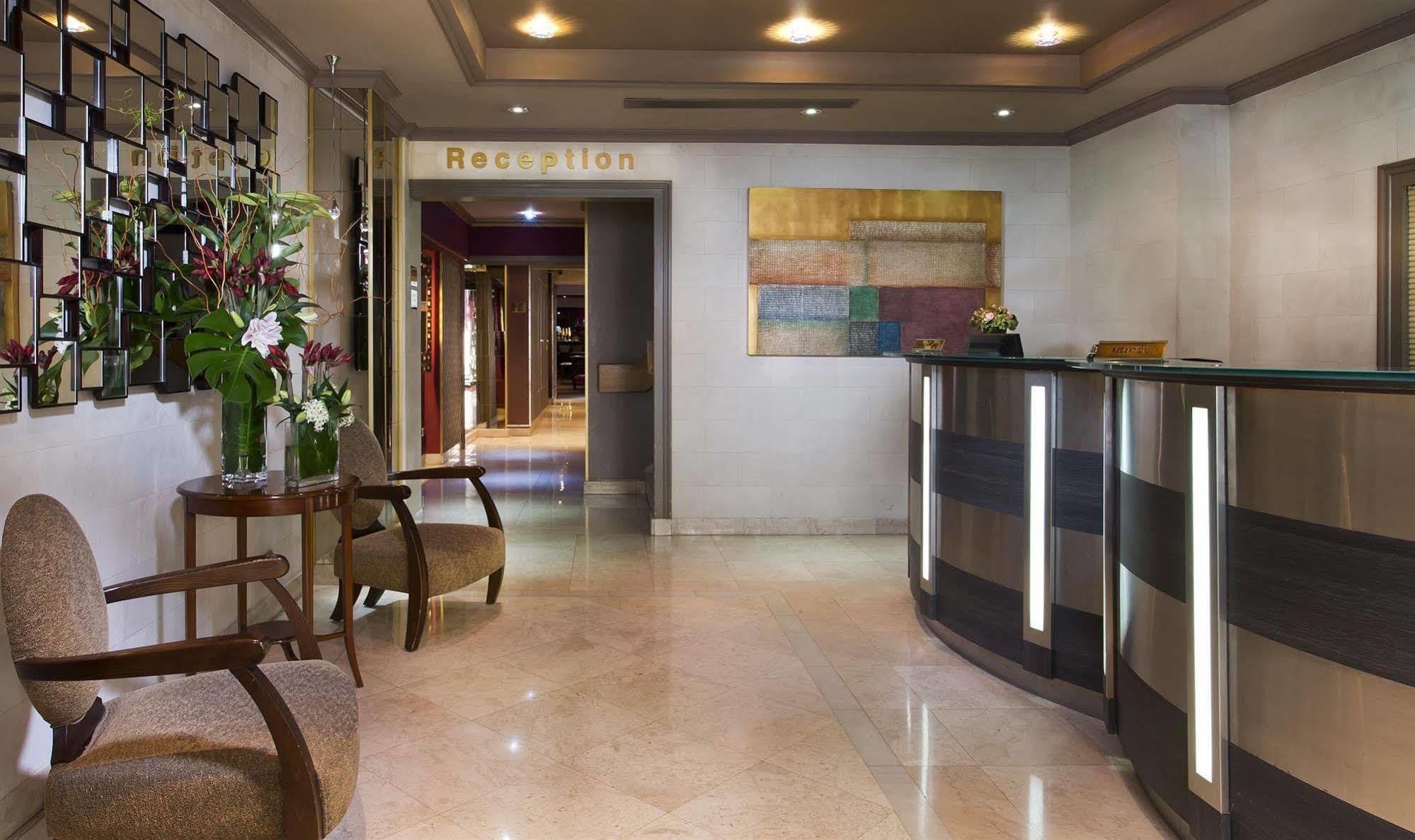 Hotel Le Pera Paris Exterior foto